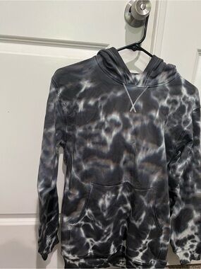 Lululemon all yours tie dye hoodie. Great condition size 4